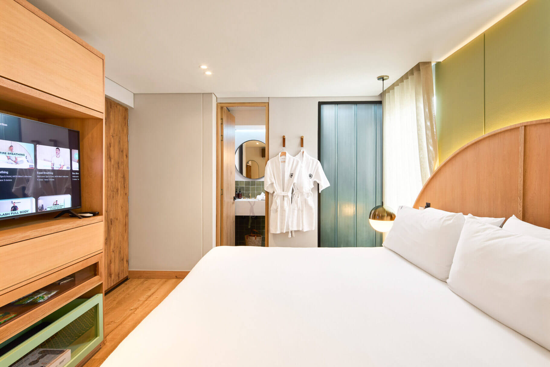 Superior_Wellcomm_Hotel_3
